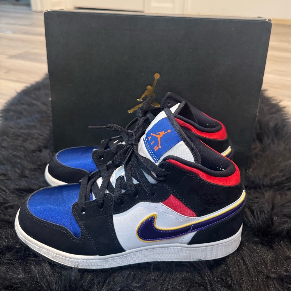 Air Jordan 1 Mid